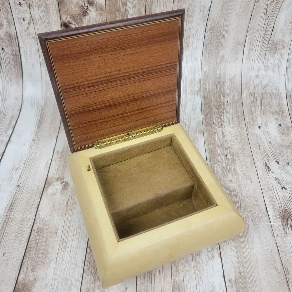 Vintage Reuge White Inlaid Wood Floral Jewelry Musical Box C'est Si Bon Italy